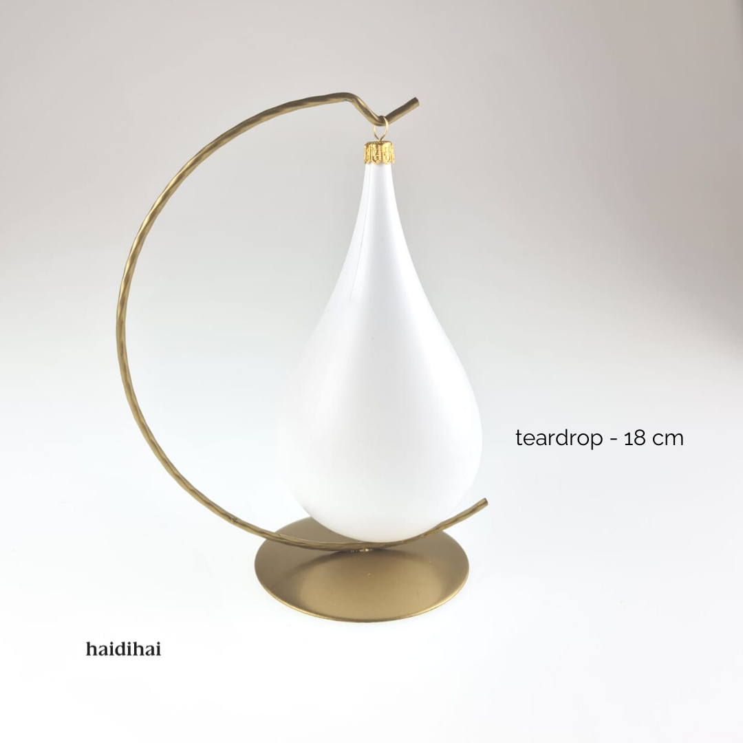 Suport metalic decorativ auriu – glob – h20 cm 5 Suport metalic decorativ auriu – glob – h20 cm - imagine 5