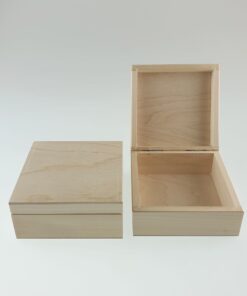 Cutie din lemn pătrată - L13xl13xh6 cm