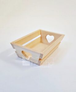 Tavă din lemn – mâner inimă – 18,8×12 cm