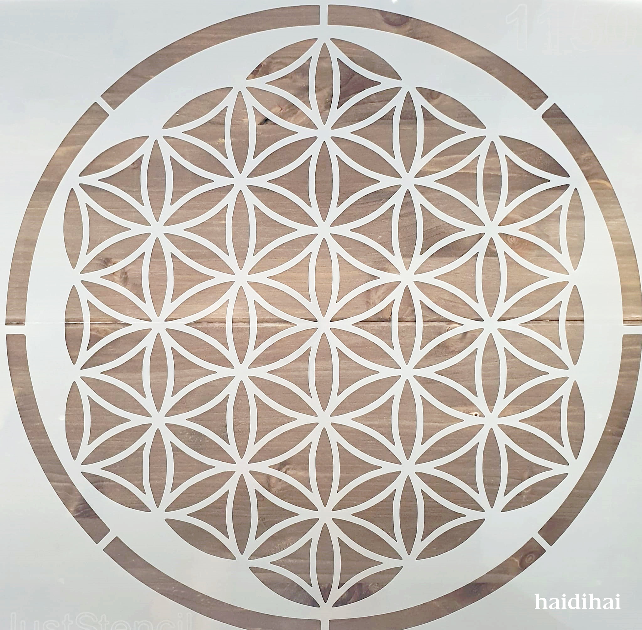 Șablon - Geometric Center - 50x50 cm 1 Șablon - Geometric Center - 50x50 cm
