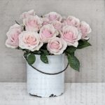 Șervețel – Bucket with roses – 33×33 cm