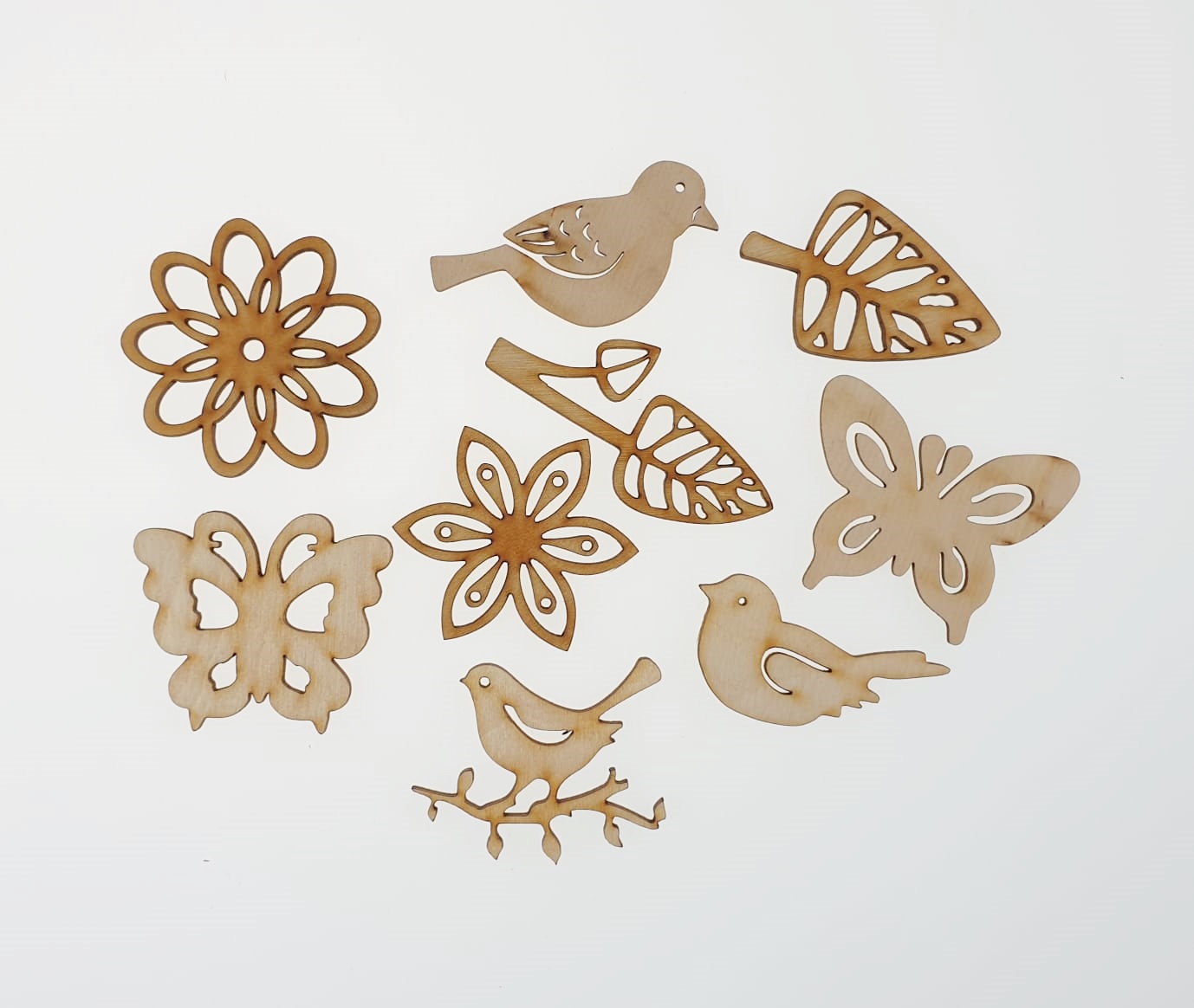 Set decorațiuni lemn - 9 elemente 1 Set decorațiuni lemn - 9 elemente