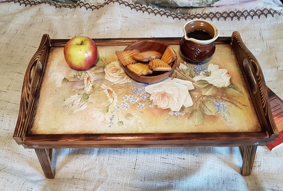 Tava de lemn ddecorata cu hartie de orez