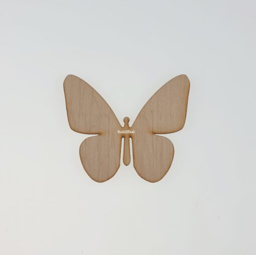 Decorațiune lemn – fluture – 9 cm 1