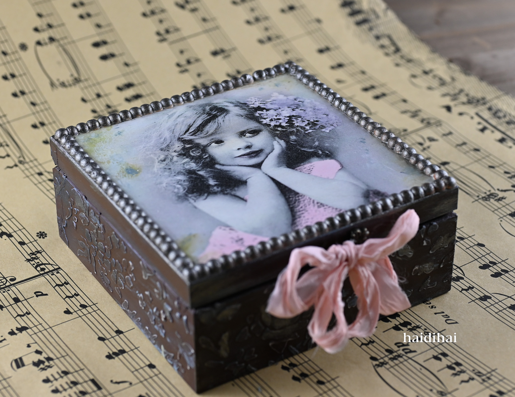 Cutie cu dichis - vintage - 16x16 cm 2 Cutie cu dichis - vintage - 16x16 cm - imagine 2